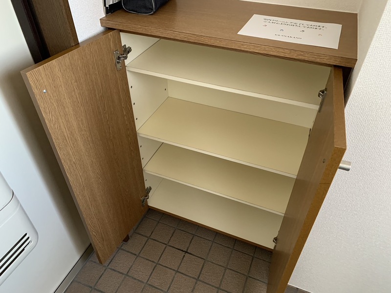 シューズボックス