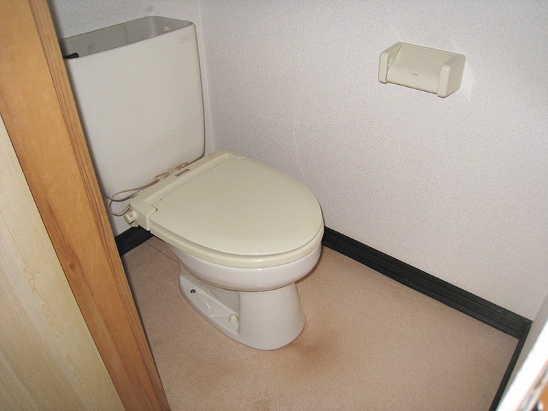 トイレ（写真は102号室を引用しています）
