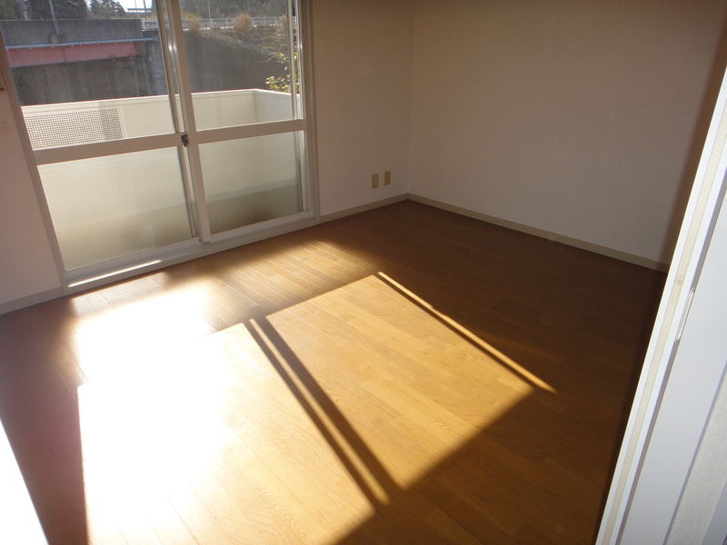 写真は102号室を引用しています