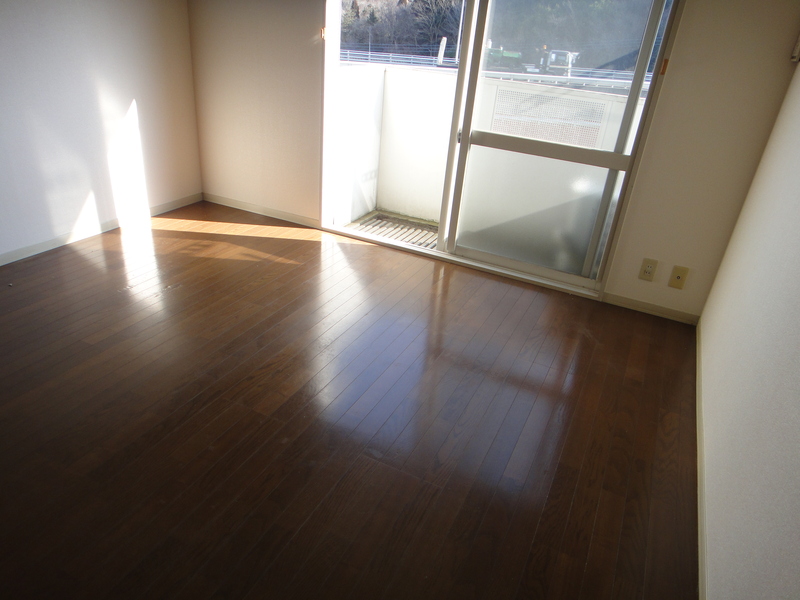 写真は102号室を引用しています