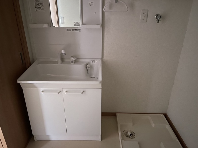 洗面室（写真は102号室を引用）