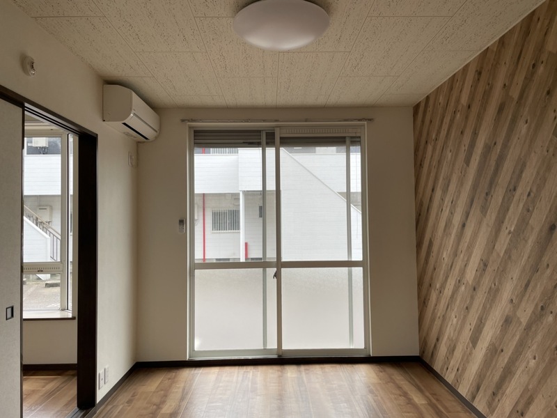 写真は102号室を引用しています