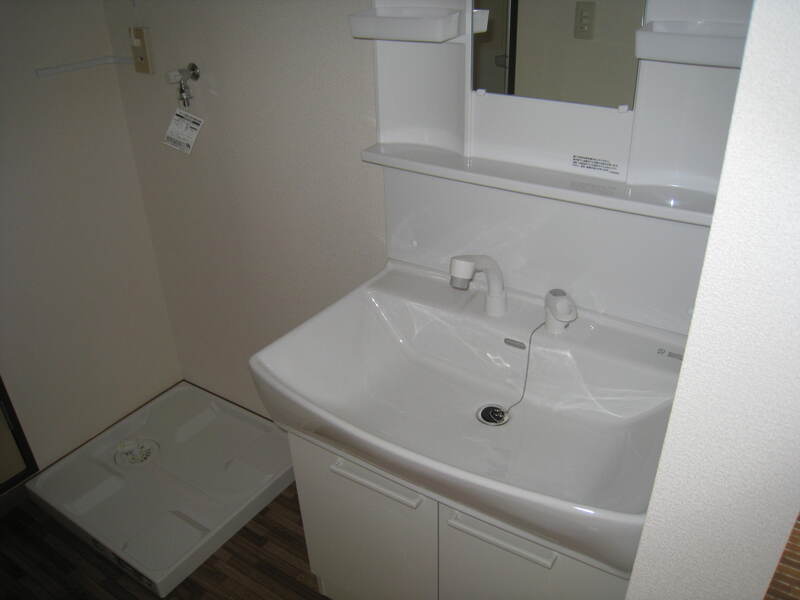 写真は105号室を引用しています
